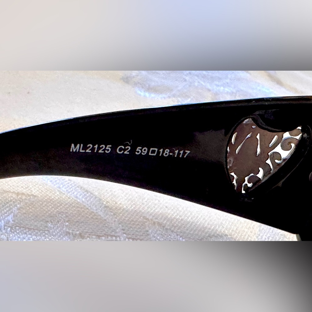 ITALY DESIGN, #ML2125 C2 59018-117-Heart Crest Black Sunglasses Dark Purple Lens - Picture 4 of 10